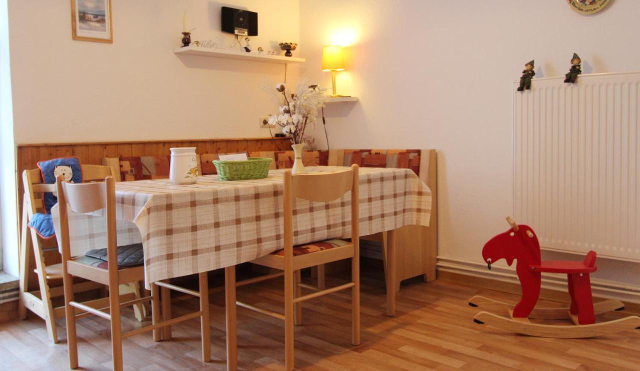 Ferienwohnung Familienwohnung Kröpelin Buitenkant foto
