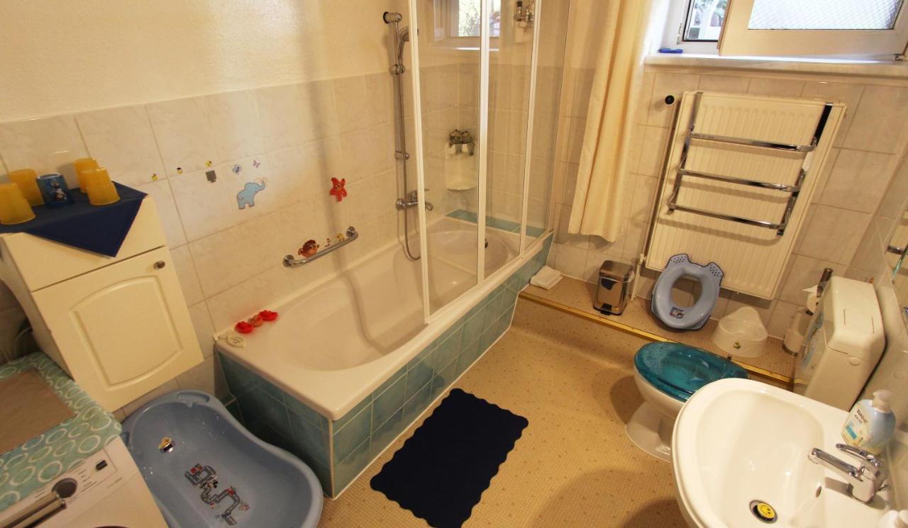 Ferienwohnung Familienwohnung Kröpelin Buitenkant foto